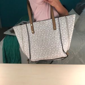 CALVIN KLEIN LEATHER TOTE